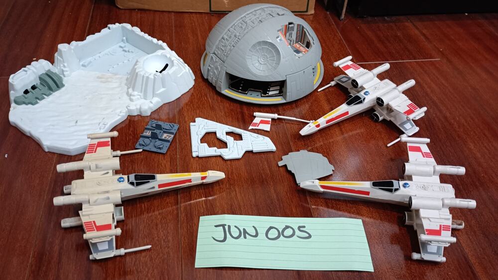 Micro Machines Space Star Wars ~ THE DEATH STAR ~Playset Galoob 1993 Parts Lot